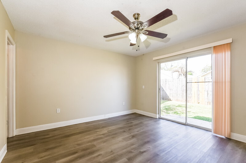 2,100/Mo, 8639 Foley Dr Orlando, FL 32825 Main Bedroom View