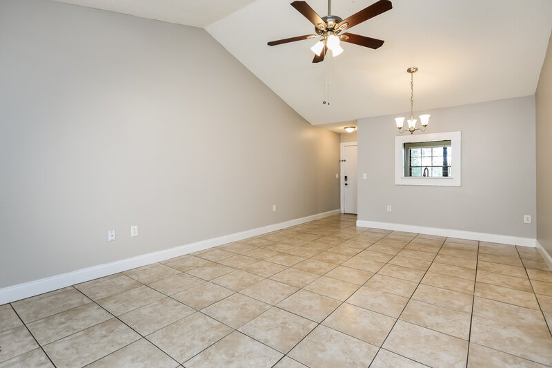 3,060/Mo, 10645 Wyndcliff Dr Orlando, FL 32817 Dining Room View
