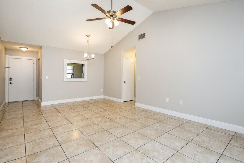 3,060/Mo, 10645 Wyndcliff Dr Orlando, FL 32817 Dining Room View 2