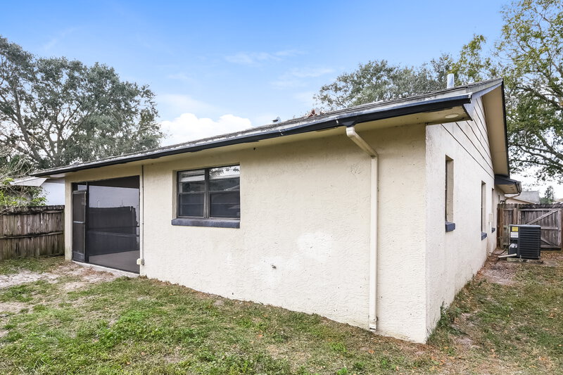 3,060/Mo, 10645 Wyndcliff Dr Orlando, FL 32817 Rear View