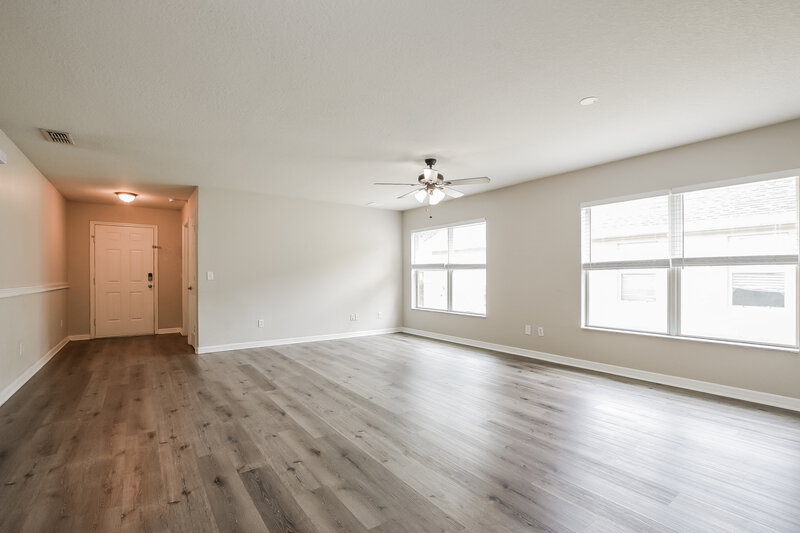2,480/Mo, 20824 Sullivan Ranch Blvd Mount Dora, FL 32757 Living Room View 2