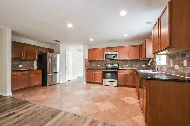 2,480/Mo, 20824 Sullivan Ranch Blvd Mount Dora, FL 32757 Kitchen View