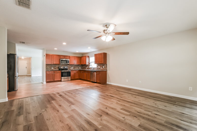 2,480/Mo, 20824 Sullivan Ranch Blvd Mount Dora, FL 32757 Kitchen View 3