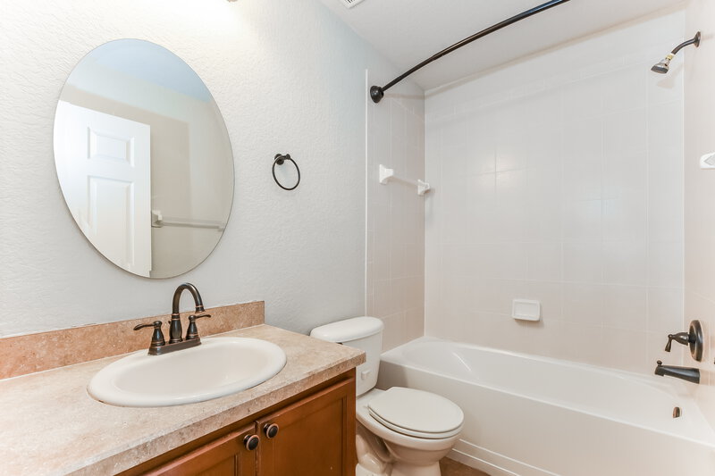 2,480/Mo, 20824 Sullivan Ranch Blvd Mount Dora, FL 32757 Bathroom View