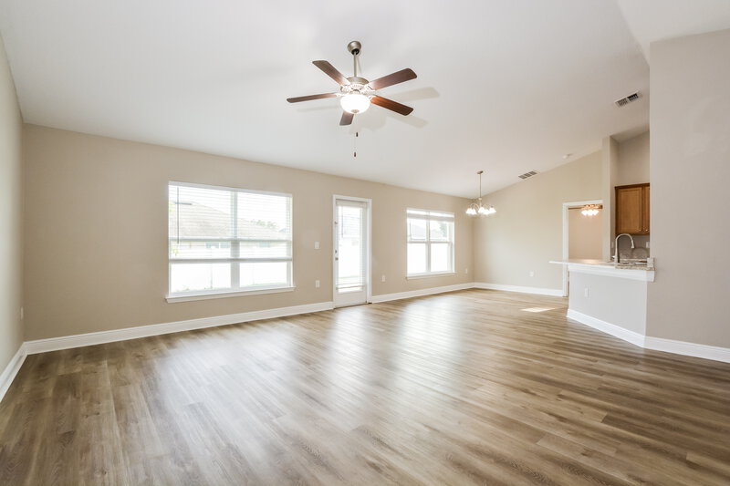 2,110/Mo, 7636 Sloewood Dr Leesburg, FL 34748 Living Room View