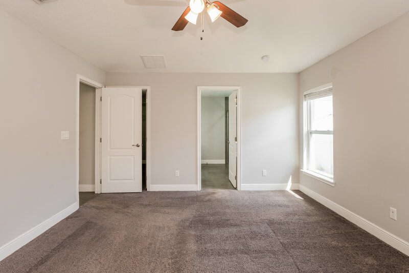 2,400/Mo, 433 Bloomfield Dr Kissimmee, FL 34758 Main Bedroom View