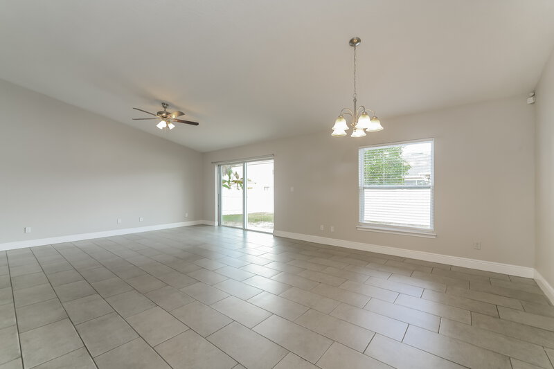 1,920/Mo, 105 Pompei Dr Kissimmee, FL 34758 Dining Room View