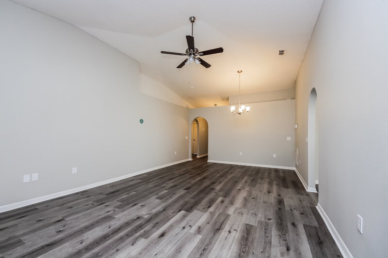 3,110/Mo, 1536 Herring Ln Clermont, FL 34714 Living Room View 2