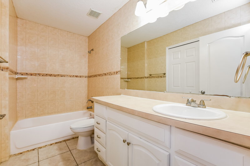 4,110/Mo, 4417 Spring Blossom Dr Kissimmee, FL 34746 Bathroom View