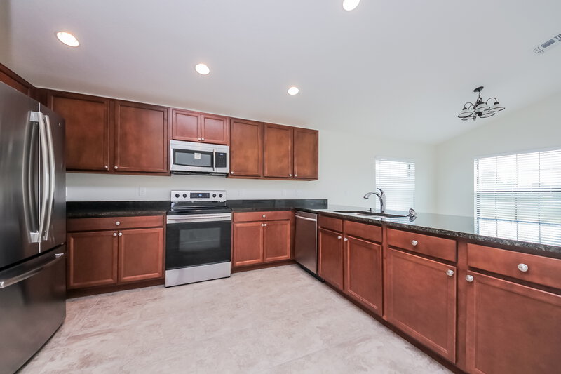 2,005/Mo, 1000 Mardi Gras Drive Kissimmee, FL 34759 Kitchen View 3