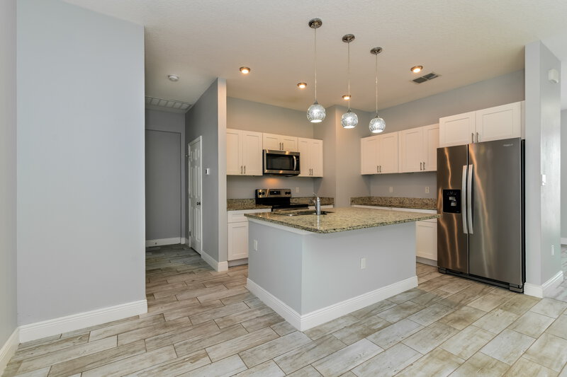2,940/Mo, 822 Carrousel Lane Kissimmee, FL 34759 Kitchen View