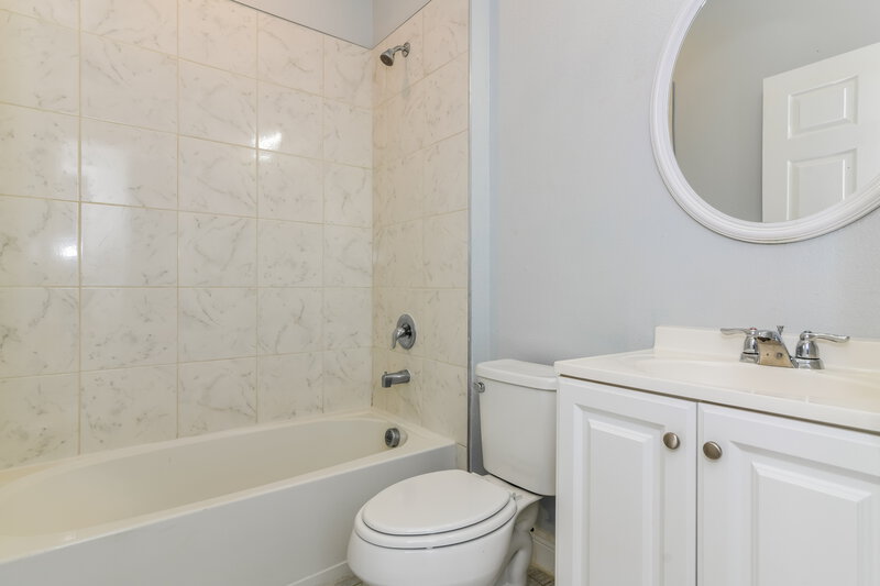 2,940/Mo, 822 Carrousel Lane Kissimmee, FL 34759 Bathroom View