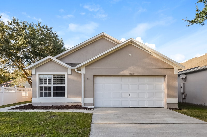 2,140/Mo, 13621 Meadowpark Ave Orlando, FL 32826 External View