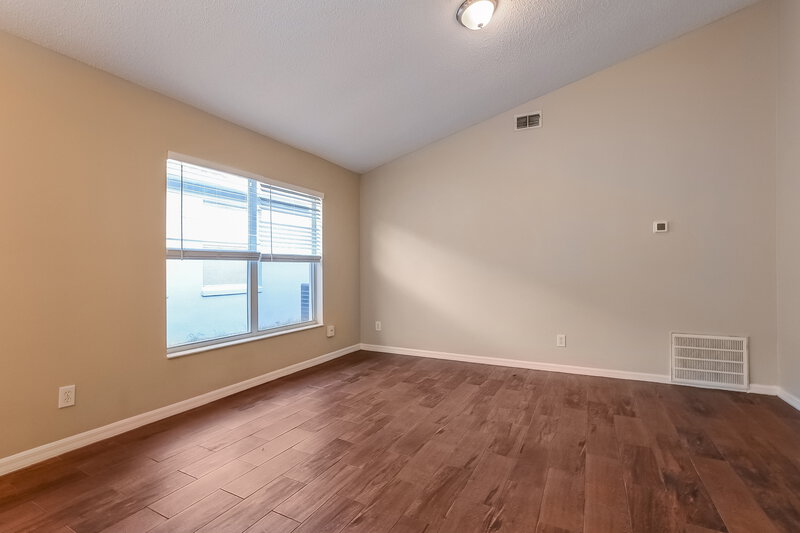 2,140/Mo, 13621 Meadowpark Ave Orlando, FL 32826 Bedroom View