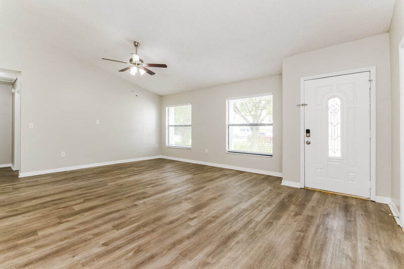1,680/Mo, 610 N Delmonte Ct Kissimmee, FL 34758 Living Room View 3