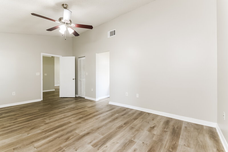 1,680/Mo, 610 N Delmonte Ct Kissimmee, FL 34758 Main Bedroom View 2