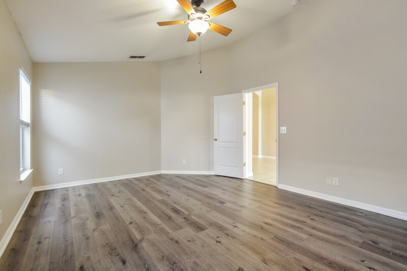 2,520/Mo, 231 Copper Oak Ct Apopka, FL 32703 Main Bedroom View 2