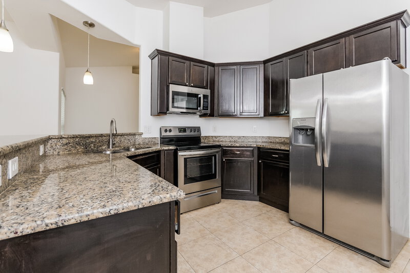 2,690/Mo, 1143 Doncaster Ct Kissimmee, FL 34758 Kitchen View