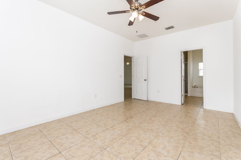 2,690/Mo, 1143 Doncaster Ct Kissimmee, FL 34758 Main Bedroom View 2
