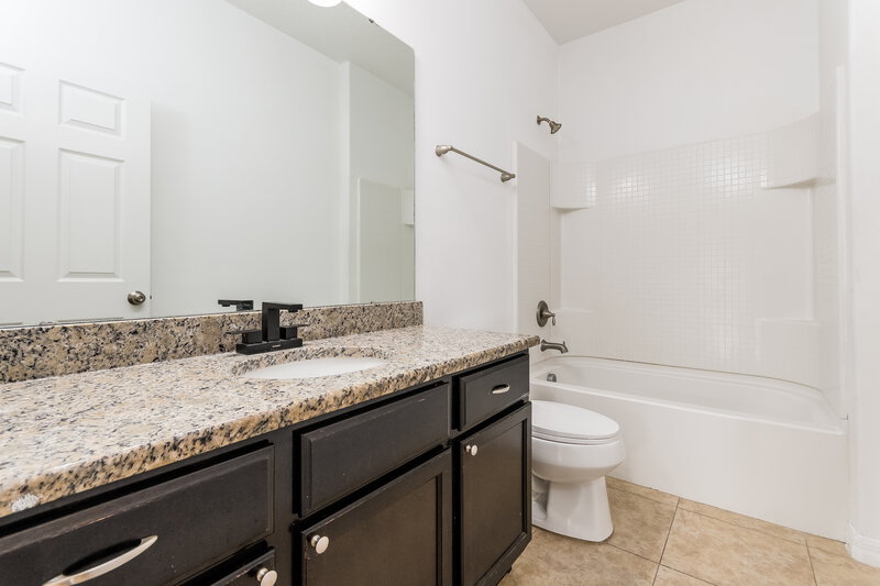 2,690/Mo, 1143 Doncaster Ct Kissimmee, FL 34758 Bathroom View