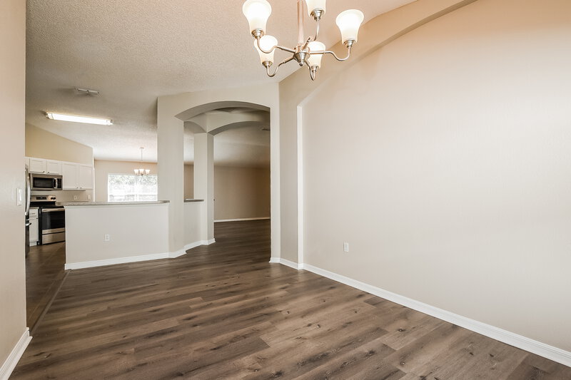 2,180/Mo, 25223 Ironwedge Dr Sorrento, FL 32776 Dining Room View 2