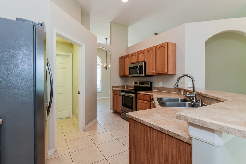 2,160/Mo, 4660 Huron Bay Circle Kissimmee, FL 34759 Kitchen View