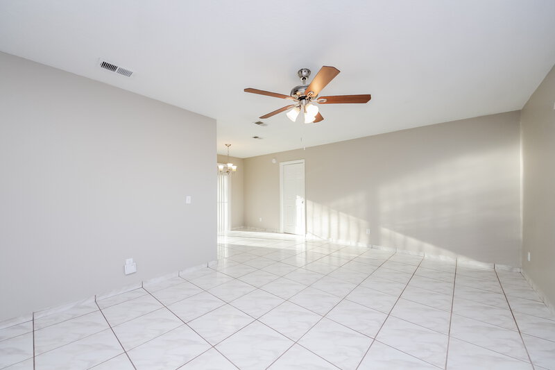 2,100/Mo, 1410 Orchid Ln Kissimmee, FL 34744 Living Room View 2