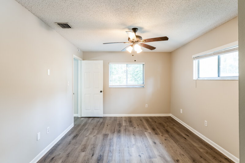 2,315/Mo, 2701 Kinnon Dr Orlando, FL 32817 Main Bedroom View