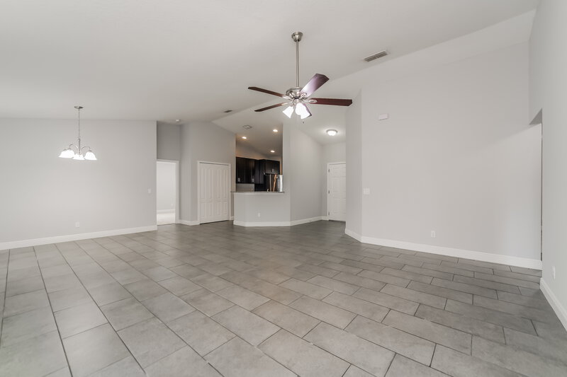 2,060/Mo, 1004 Dartmoor Pl Kissimmee, FL 34758 Living Room View 2