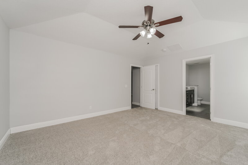 2,060/Mo, 1004 Dartmoor Pl Kissimmee, FL 34758 Main Bedroom View 2