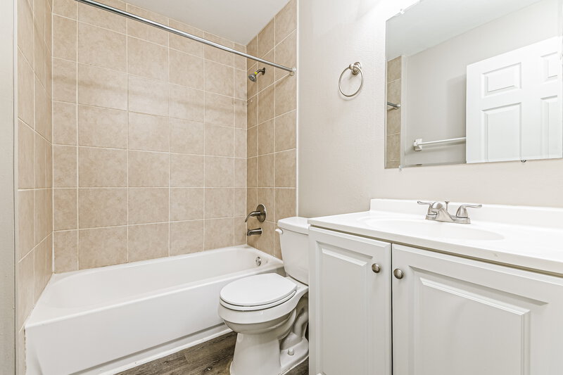1,900/Mo, 103 Montclair Way Kissimmee, FL 34758 Bathroom View