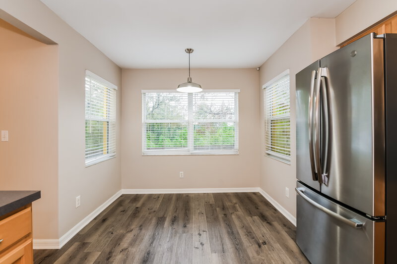 2,000/Mo, 15127 Margaux Dr Clermont, FL 34714 Kitchen View 2