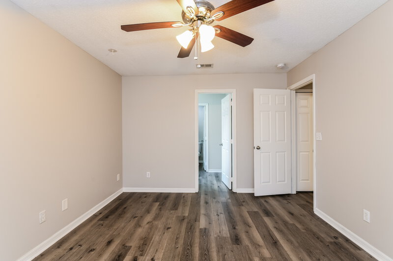 2,000/Mo, 15127 Margaux Dr Clermont, FL 34714 Main Bedroom View
