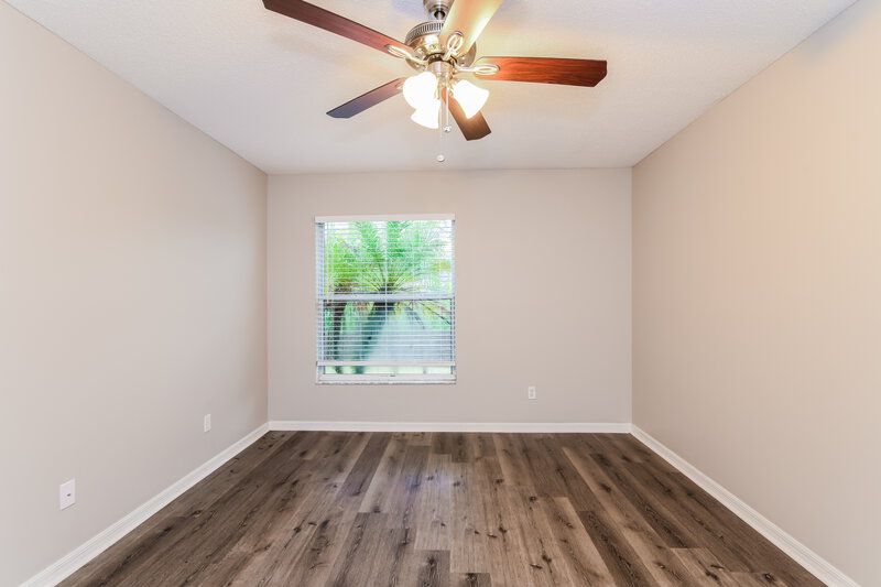 2,000/Mo, 15127 Margaux Dr Clermont, FL 34714 Main Bedroom View 2