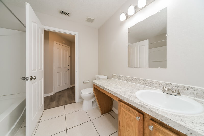 2,245/Mo, 4550 Ross Lanier Ln Kissimmee, FL 34758 Bathroom View