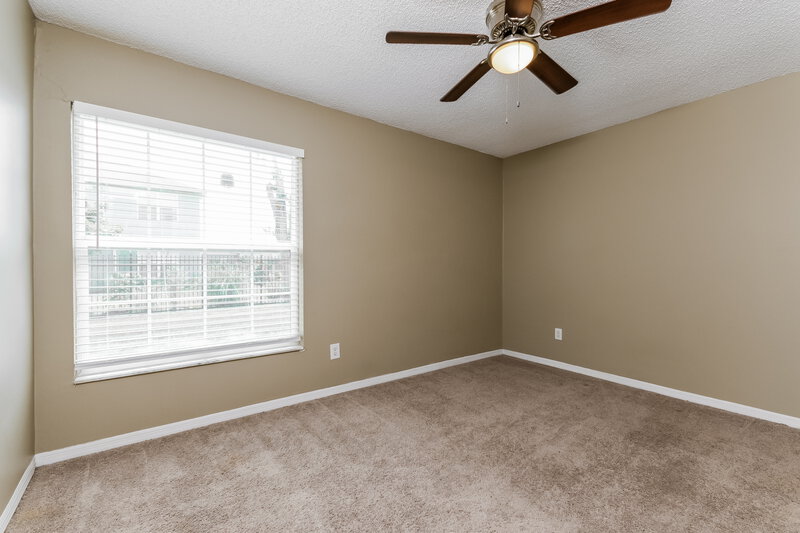 1,965/Mo, 547 Brentford Ct Kissimmee, FL 34758 Bedroom View