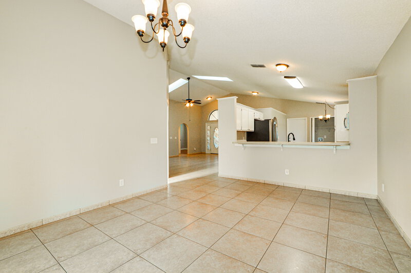 2,390/Mo, 1965 River Park Blvd Orlando, FL 32817 Family Room View