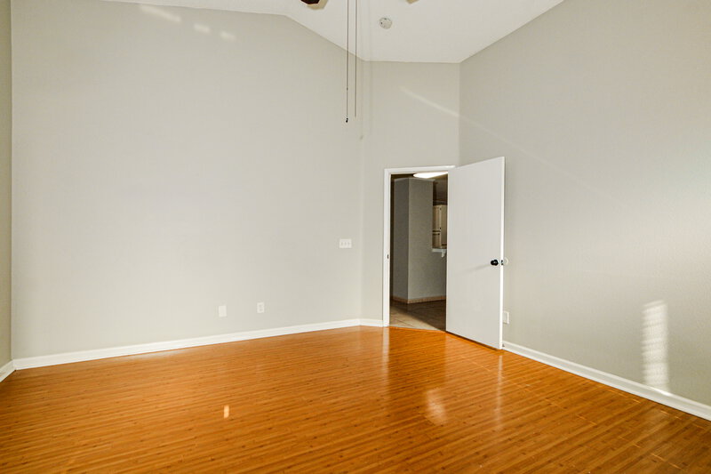 2,390/Mo, 1965 River Park Blvd Orlando, FL 32817 Main Bedroom View 2