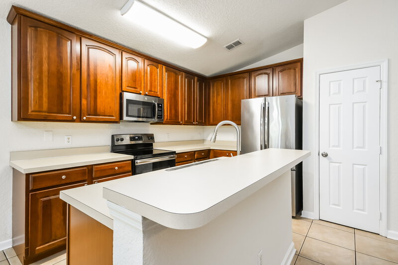 3,410/Mo, 2258 Meadow Oak Cir Kissimmee, FL 34746 Kitchen View