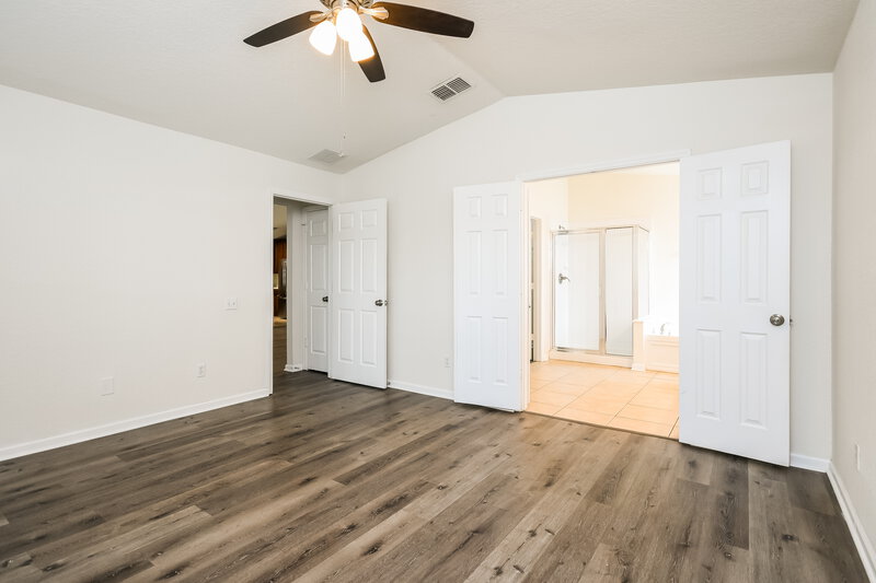 3,410/Mo, 2258 Meadow Oak Cir Kissimmee, FL 34746 Main Bedroom View 2