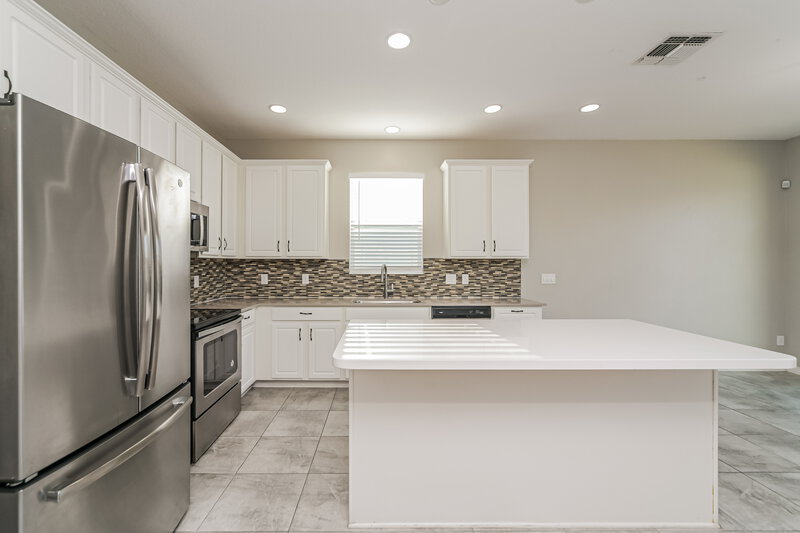 2,180/Mo, 3809 San Isidro Cir Saint Cloud, FL 34772 Kitchen View 2