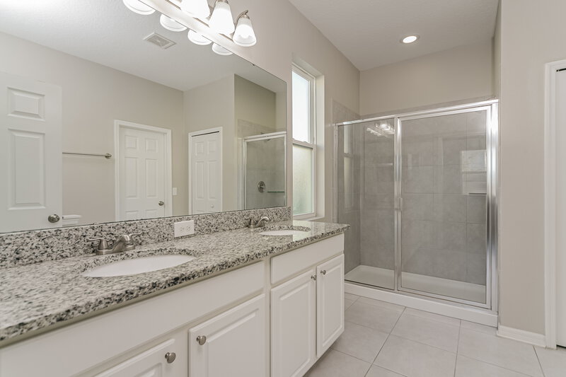 2,180/Mo, 3809 San Isidro Cir Saint Cloud, FL 34772 Main Bathroom View