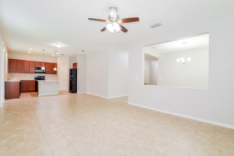 2,195/Mo, 1011 Hermosa Way Kissimmee, FL 34744 Living Room View 2