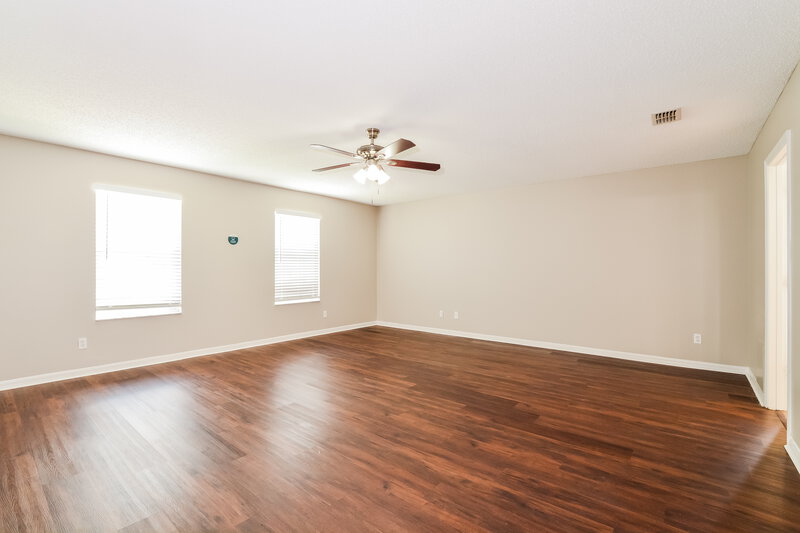 2,325/Mo, 588 Southridge Rd Clermont, FL 34711 Main Bedroom View 2