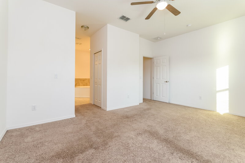 1,905/Mo, 204 Genoa Ct Kissimmee, FL 34758 Main Bedroom View 2