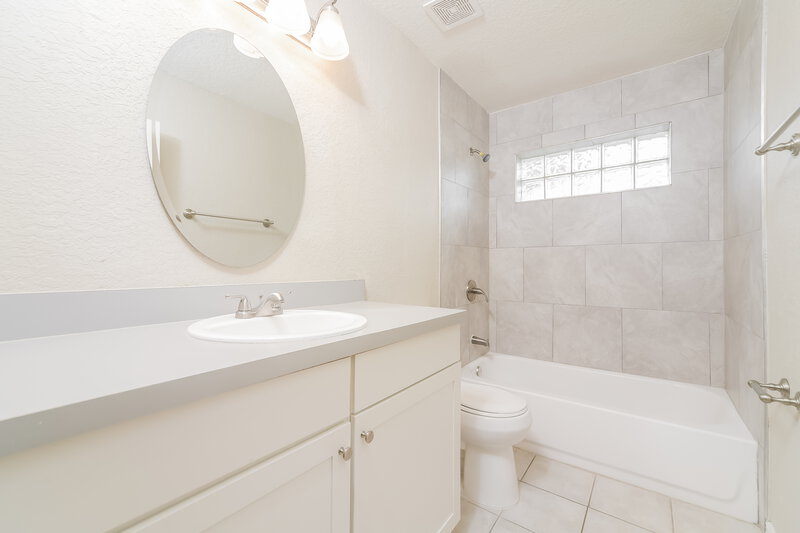 2,680/Mo, 747 Citrus Cove Dr Winter Garden, FL 34787 Bathroom View