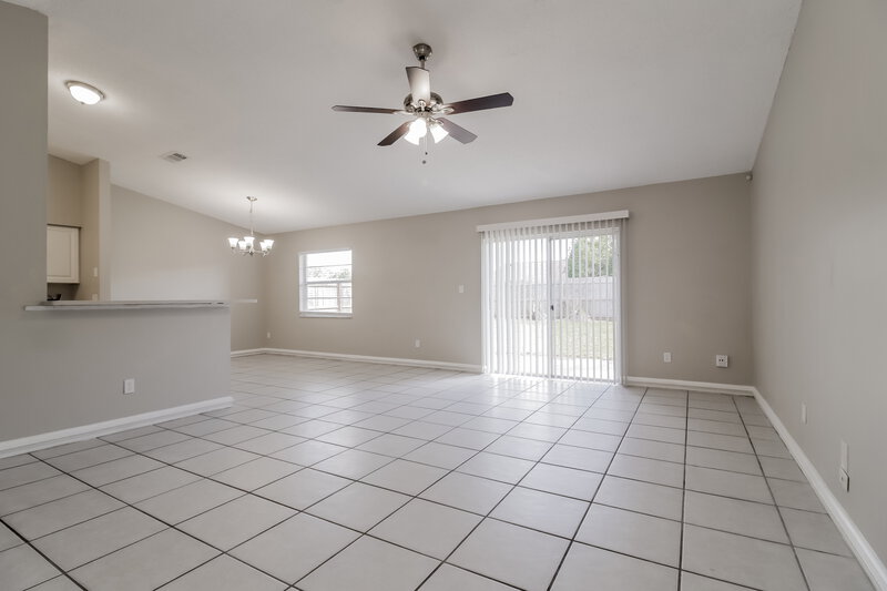 2,615/Mo, 5437 Wauchula Court Orlando, FL 32839 Living Room View 2