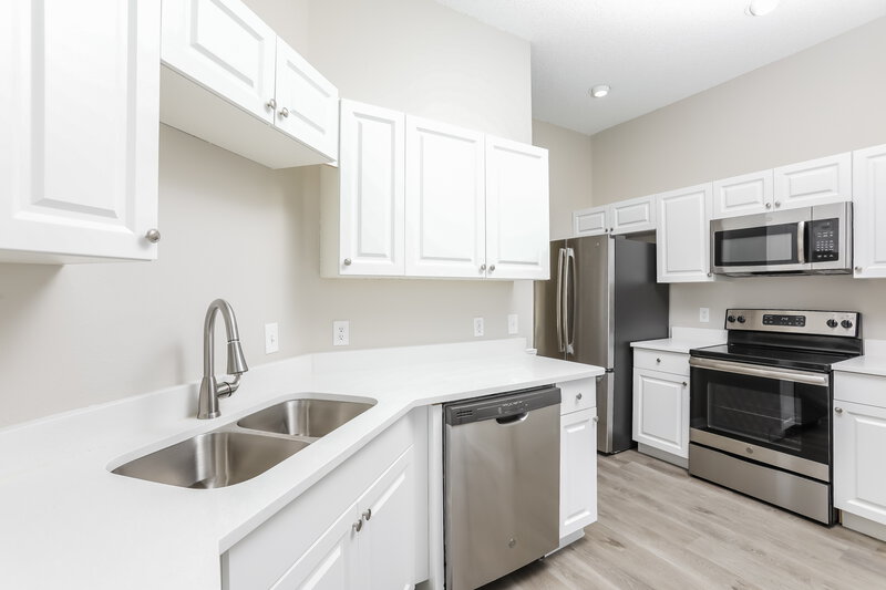 2,275/Mo, 2539 Titus Ct Orlando, FL 32817 Kitchen View