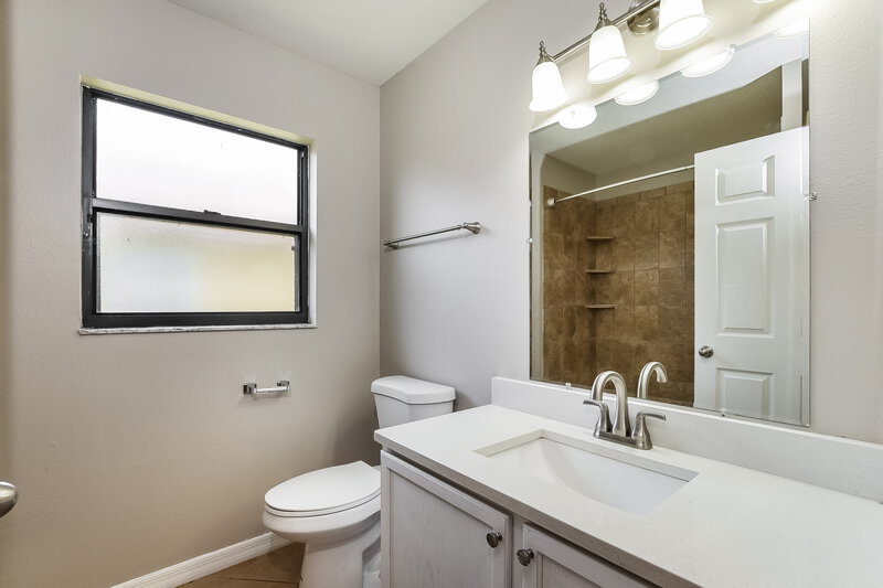 2,230/Mo, 1860 Bobtail Dr Maitland, FL 32751 Bathroom View