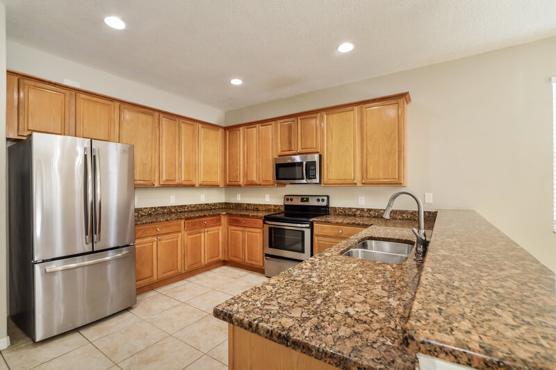 2,390/Mo, 513 Bella Rosa Cir Sanford, FL 32771 Kitchen View 2
